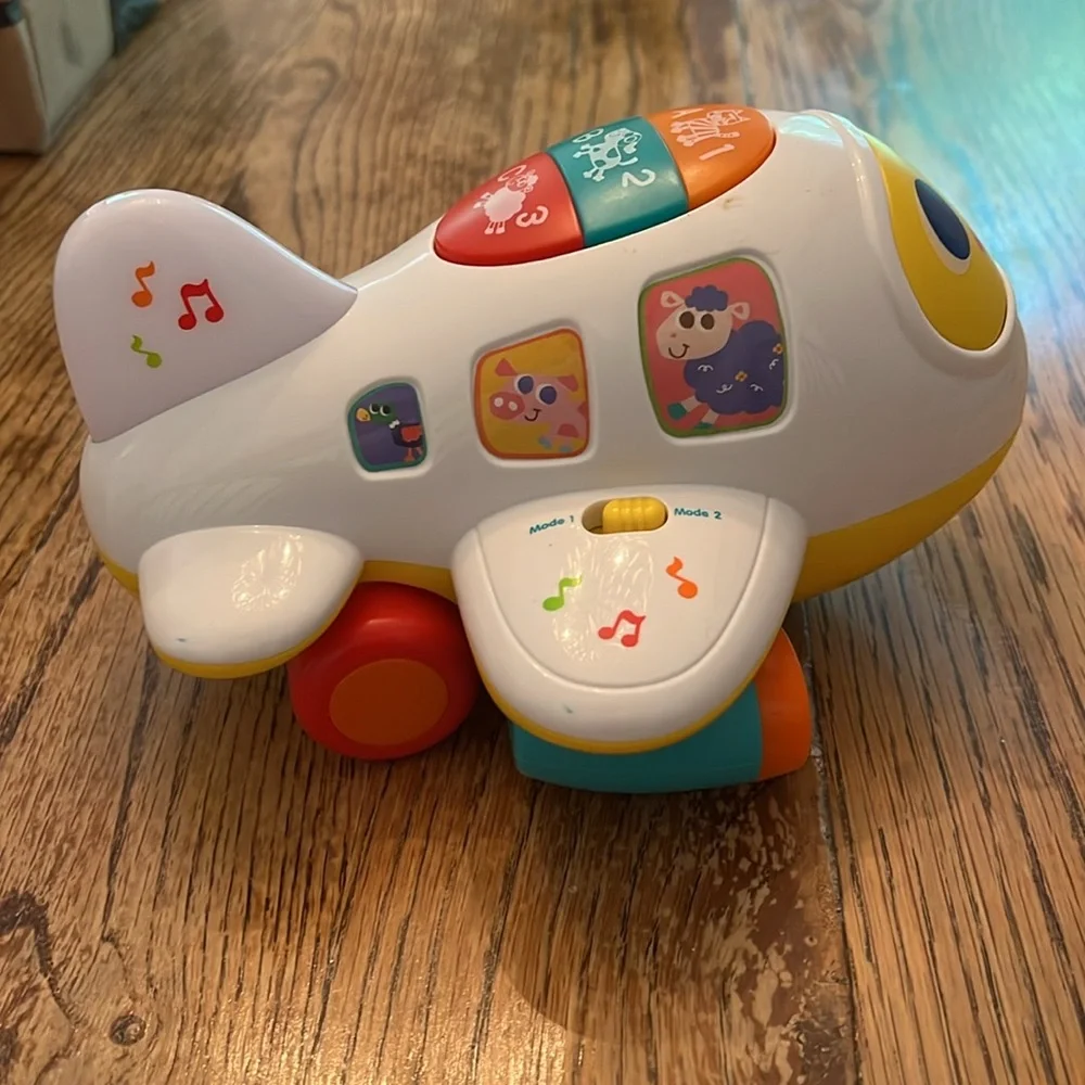 FISHER PRICE MUSICAL AIRPLANE FOR BABIES